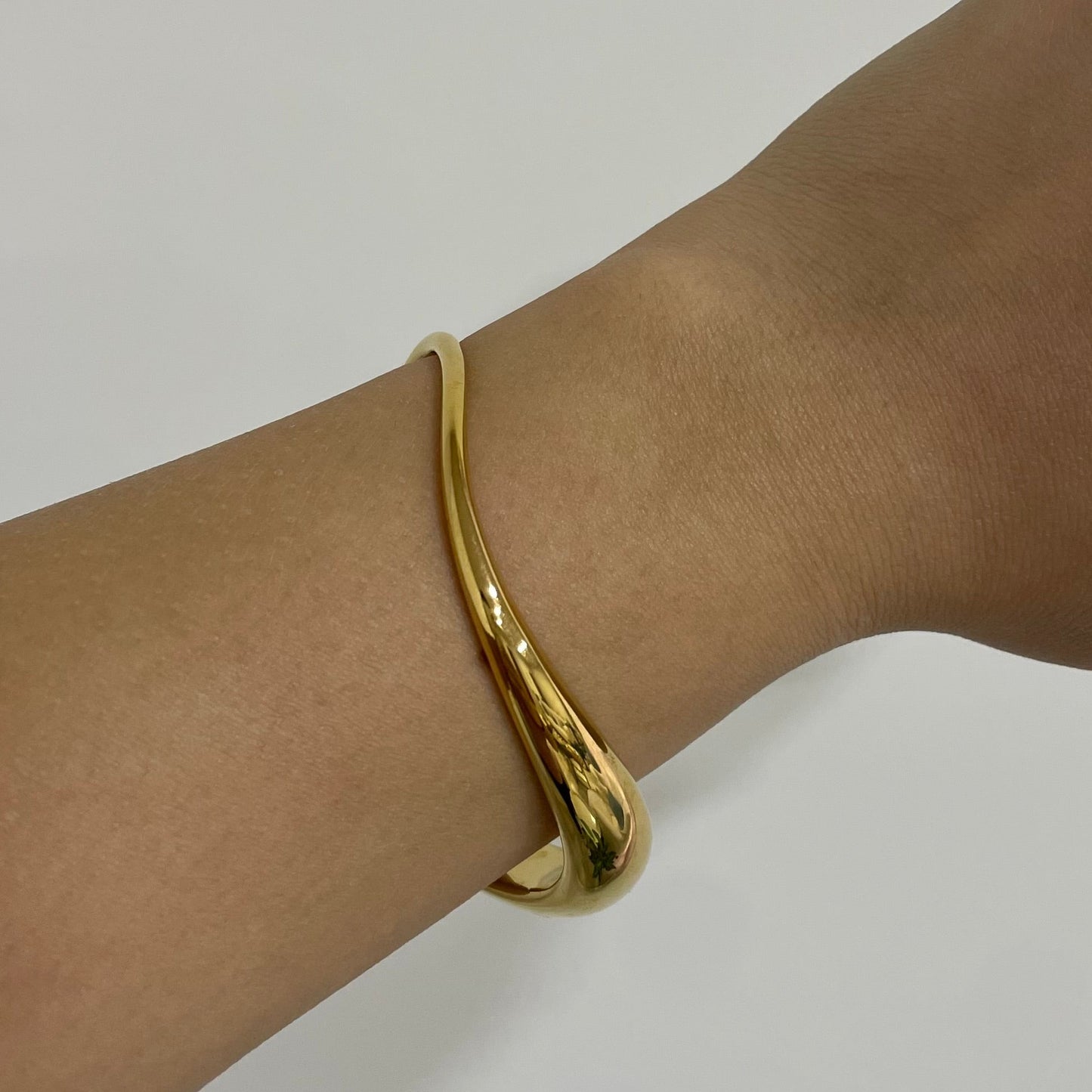 Elara Cuff