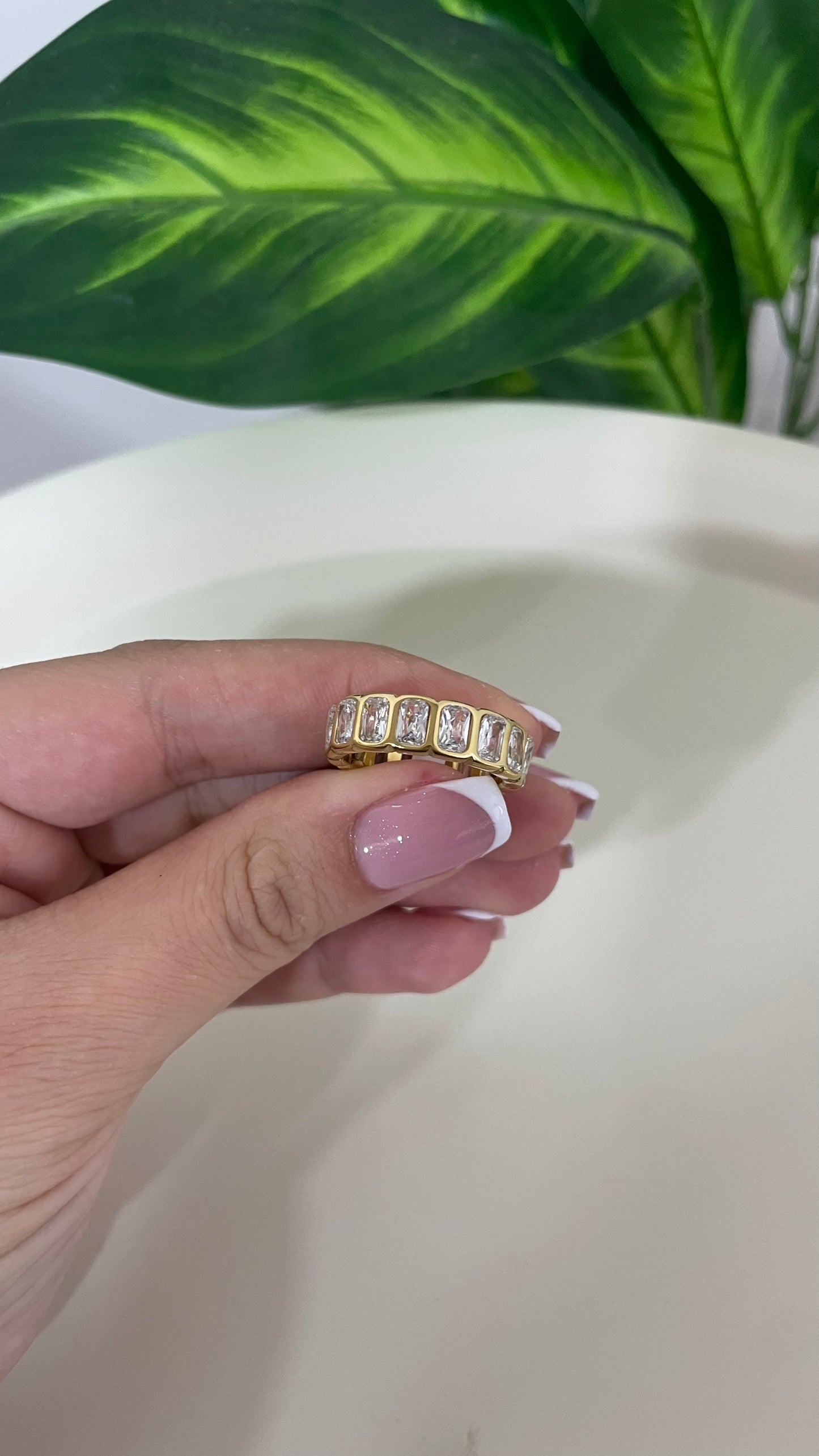 Nadine ring