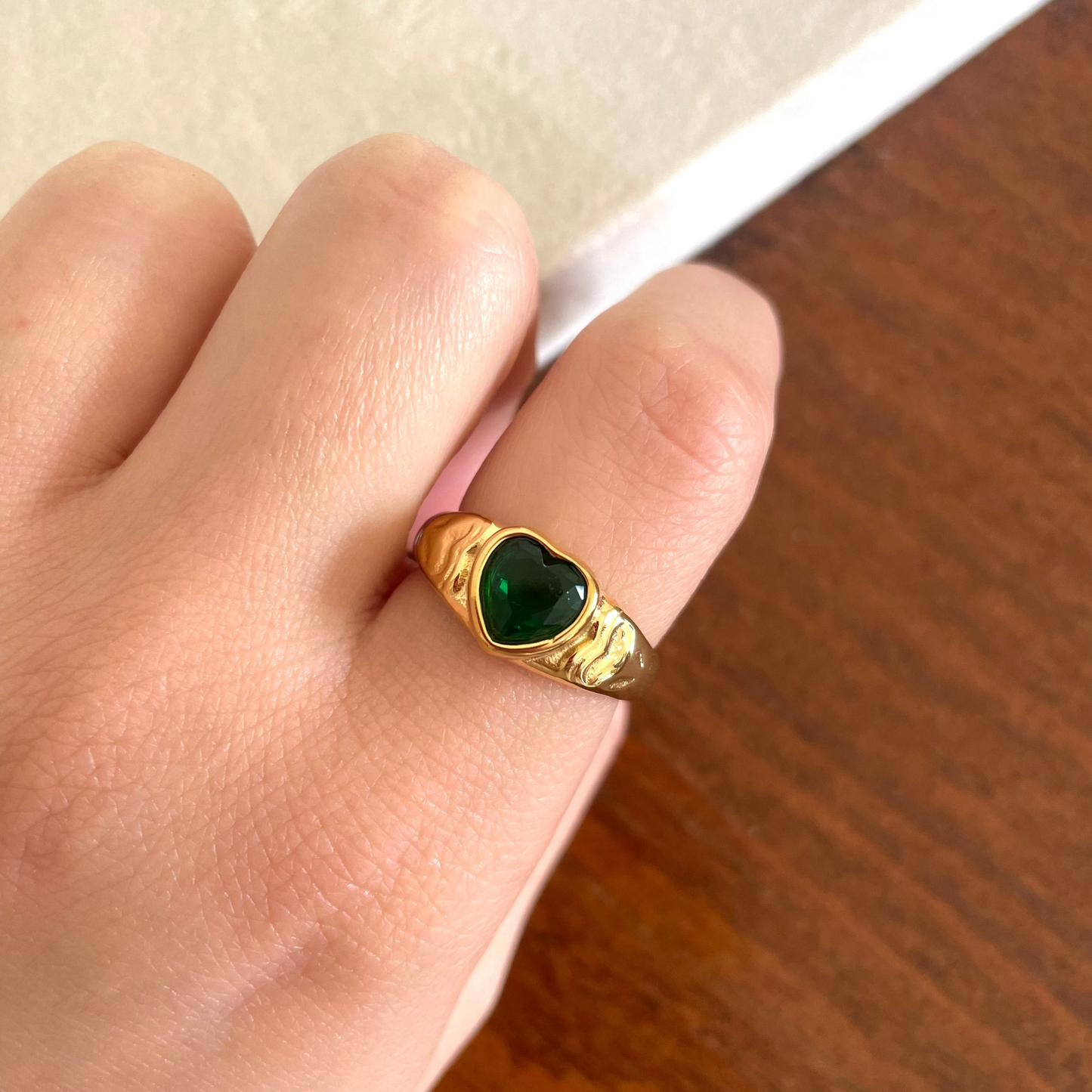 Green heart ring