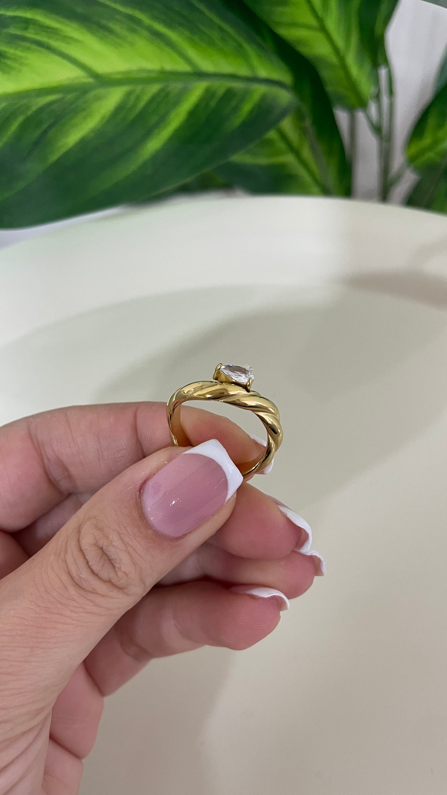 Carla ring