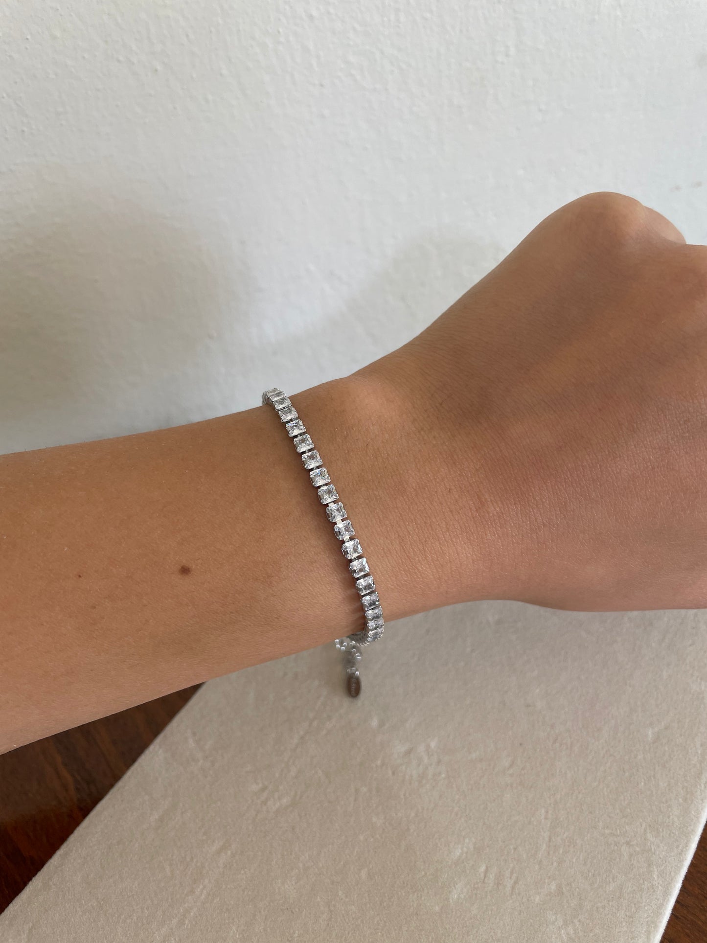 Tennis bracelet
