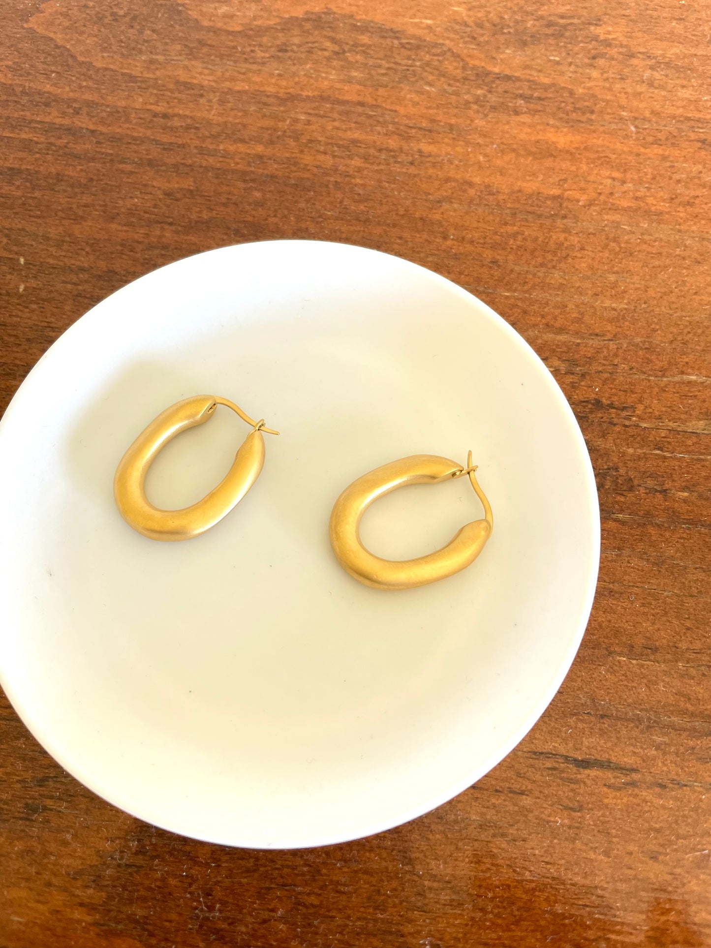 Matte hoops