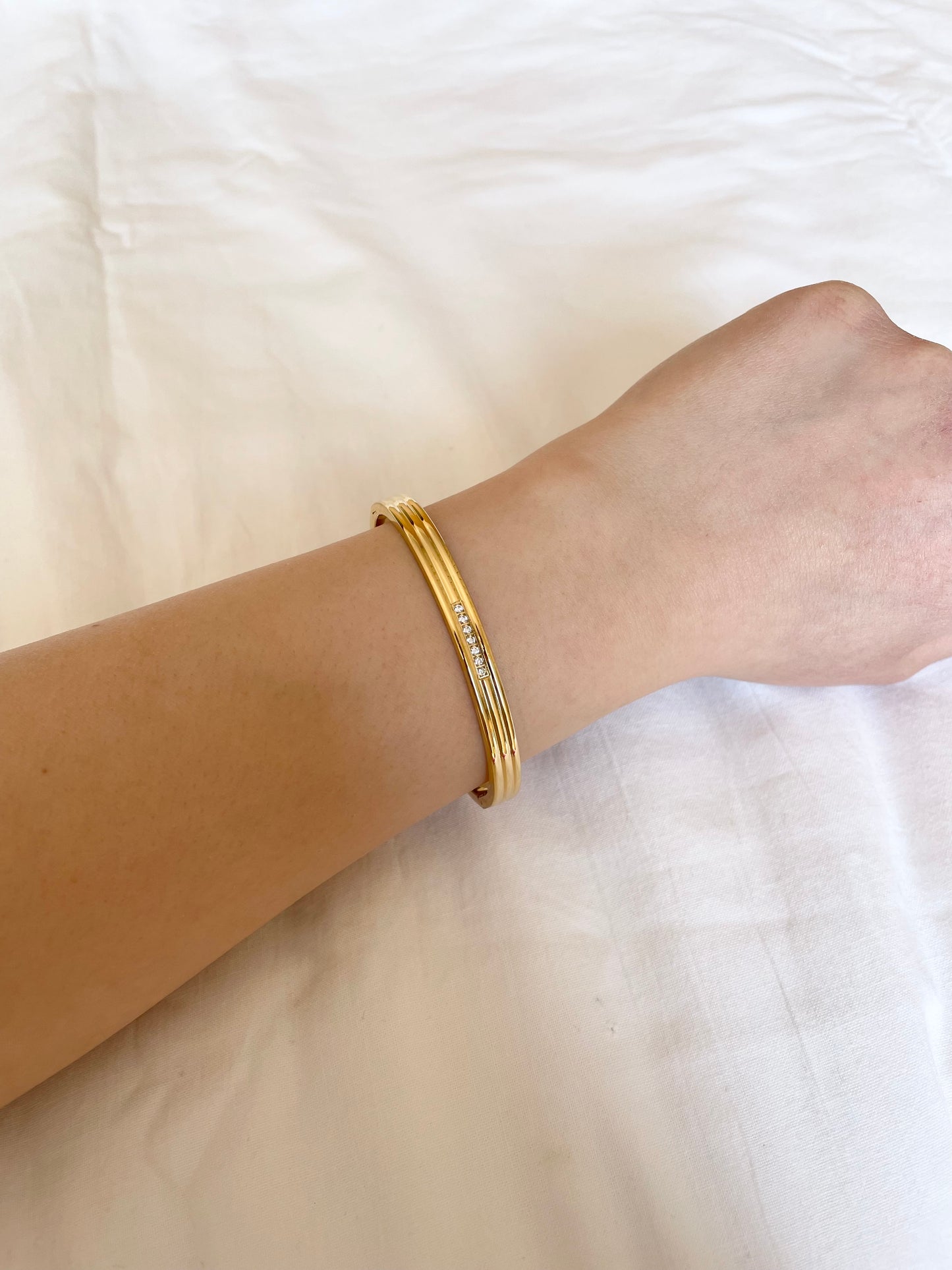 Timeless Glow bracelet
