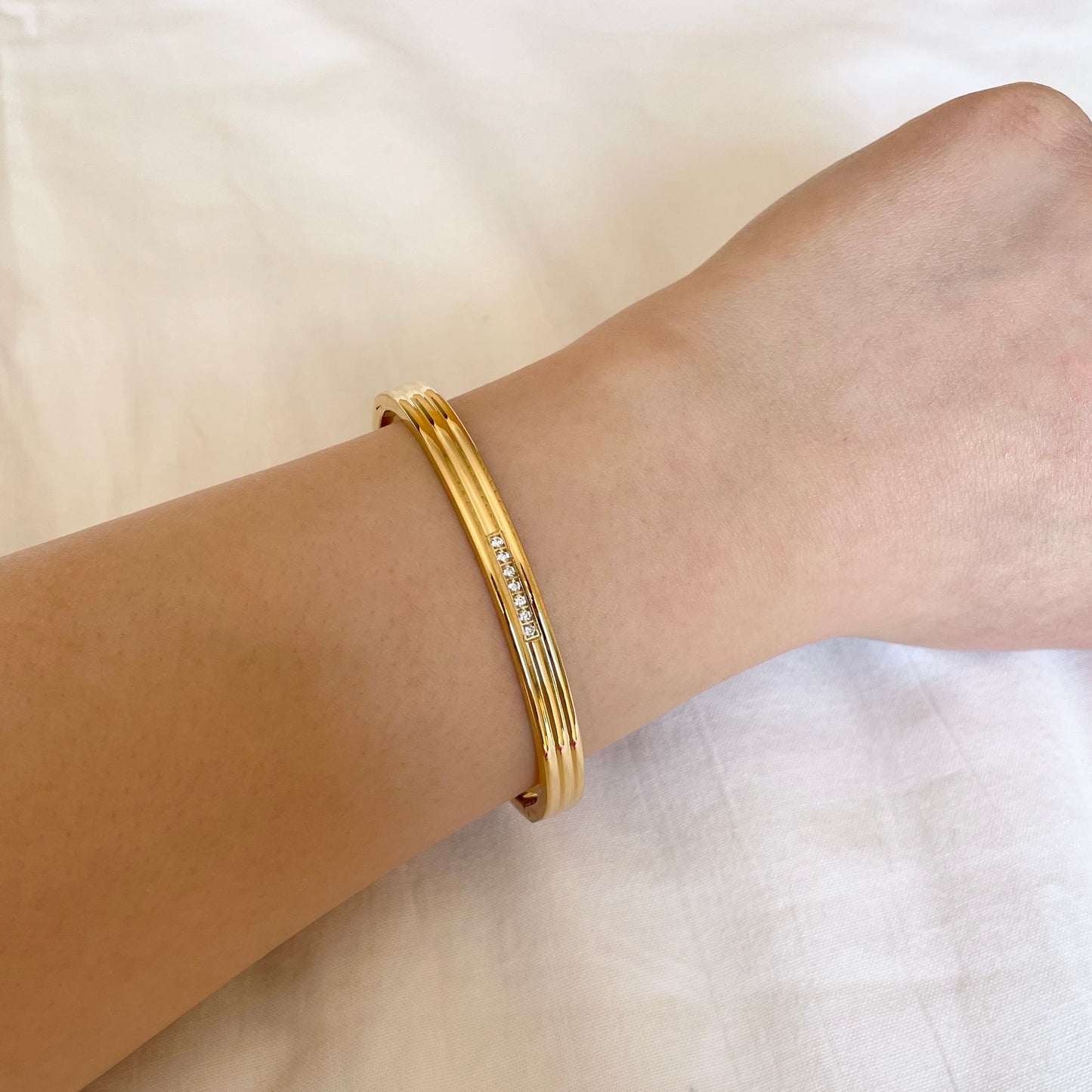 Timeless Glow bracelet