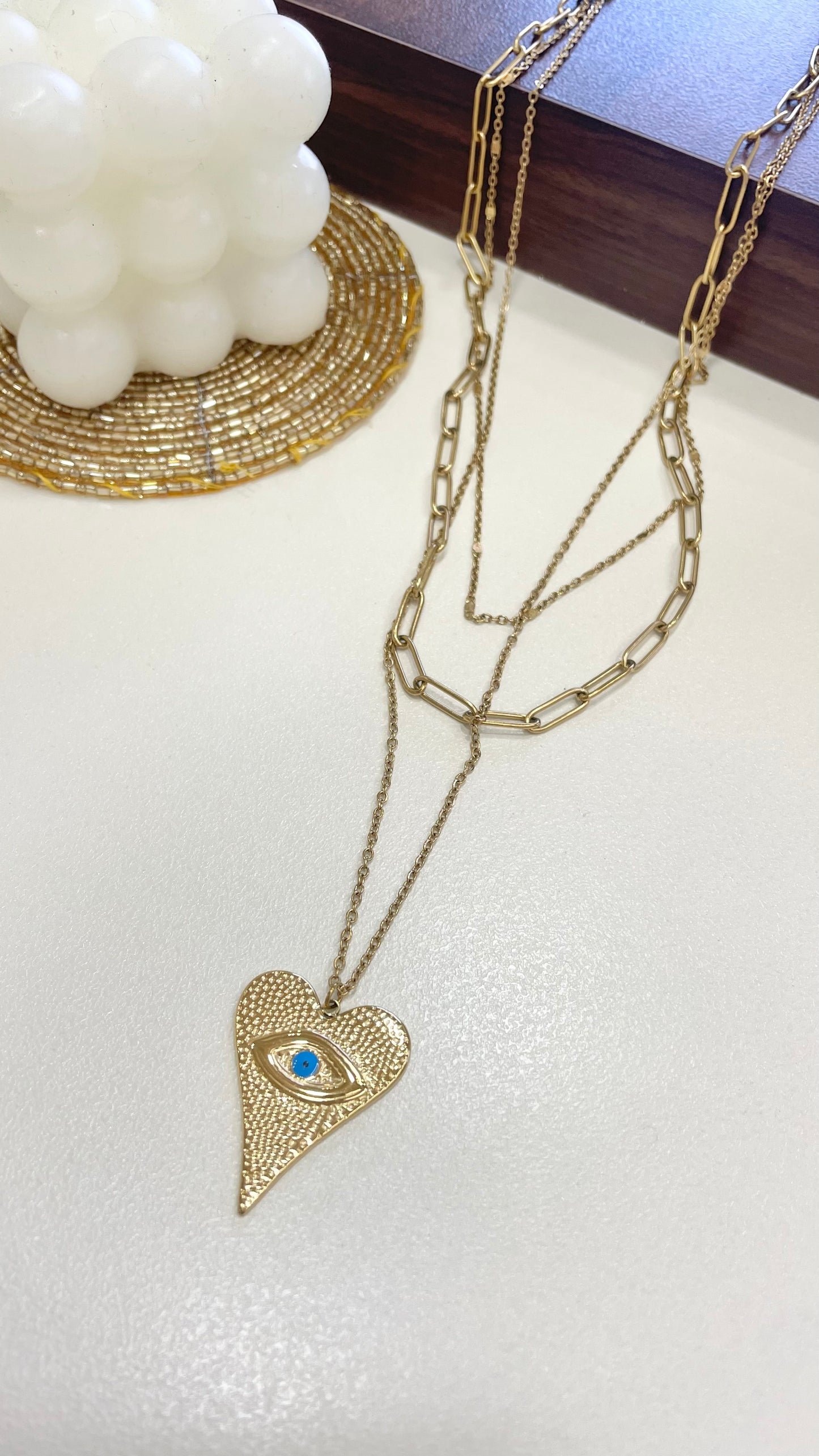 Luminous aura necklace