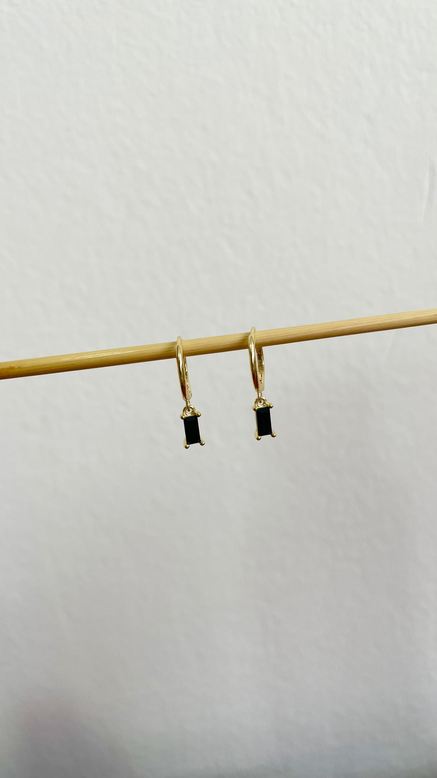 Lyric mini hoops