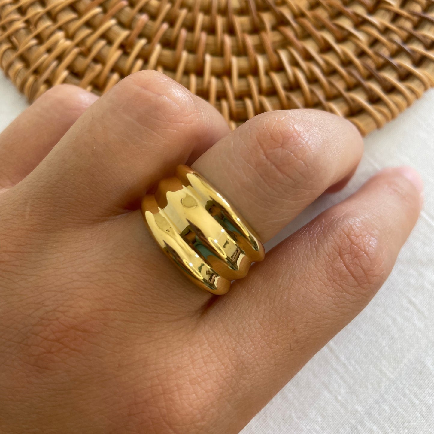 Raya ring