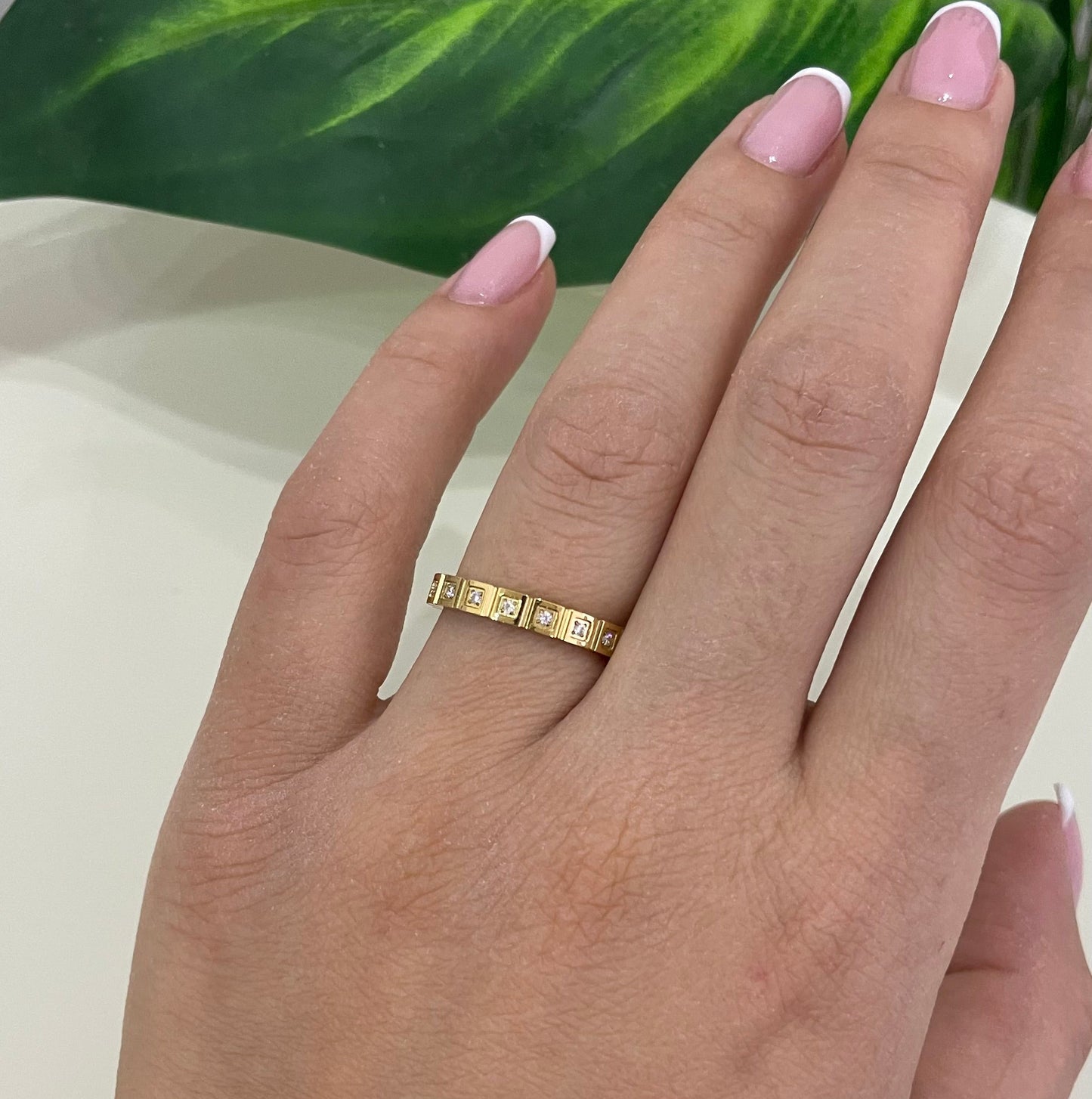 Olivia ring