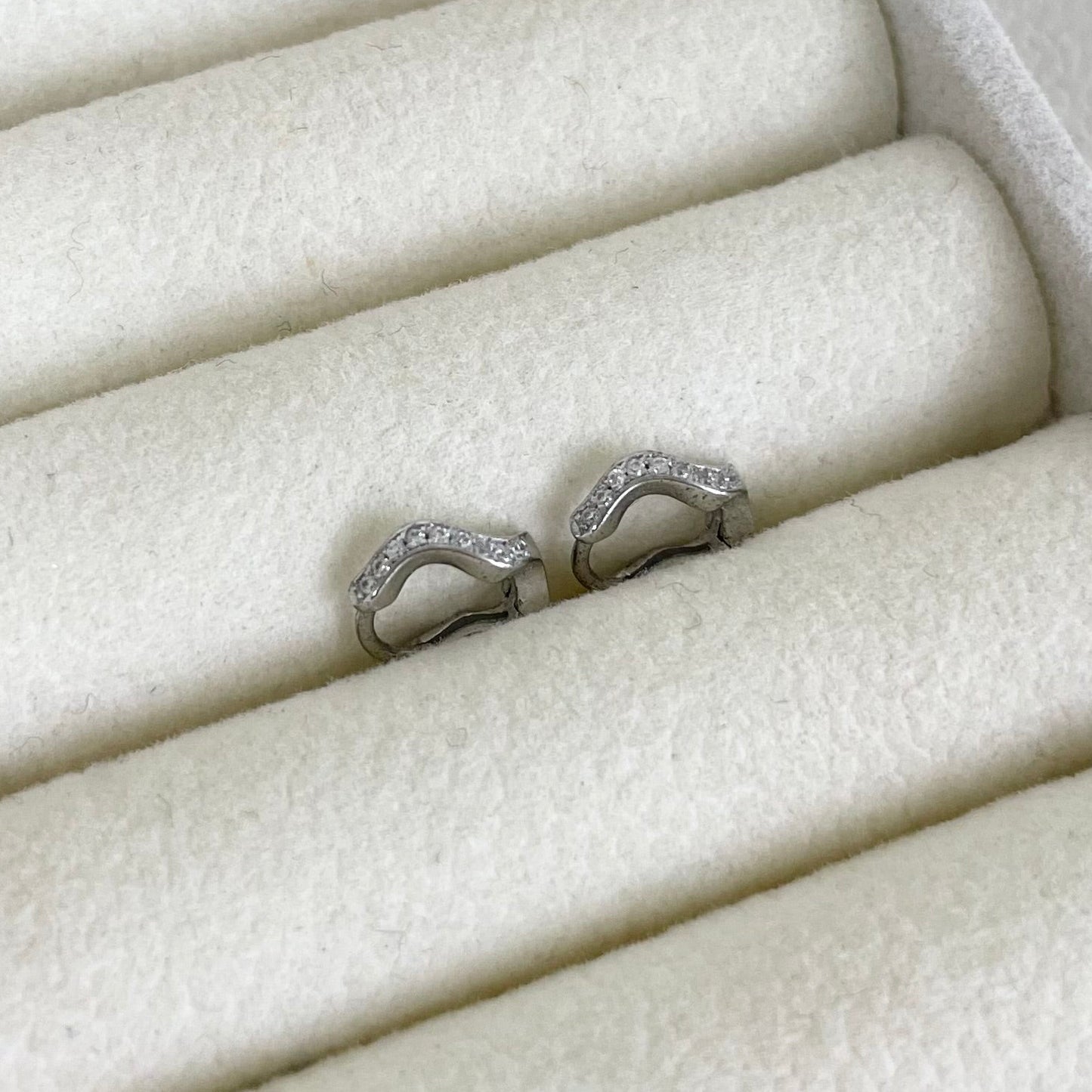 Waves Mini Hoops