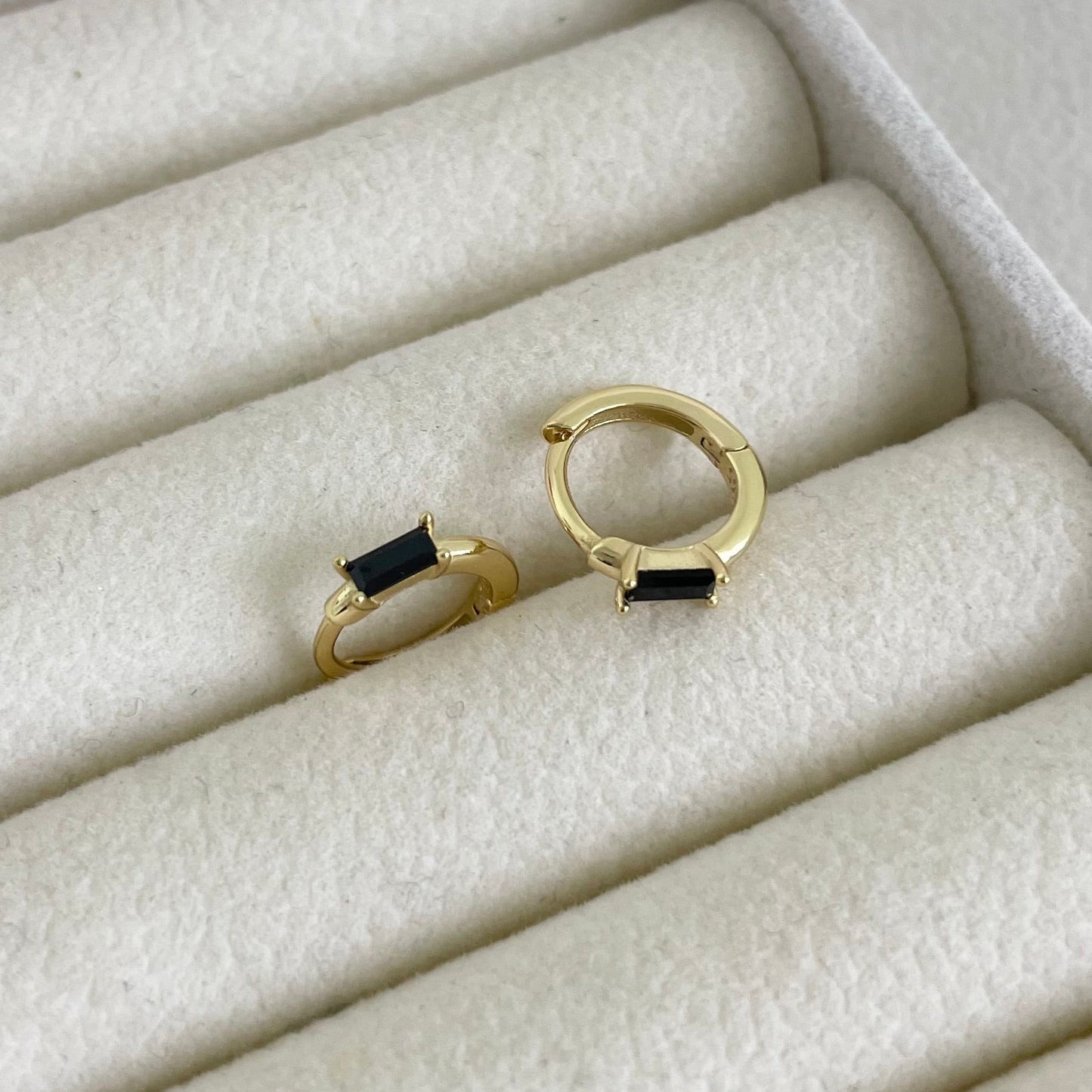 Amara Mini Hoops