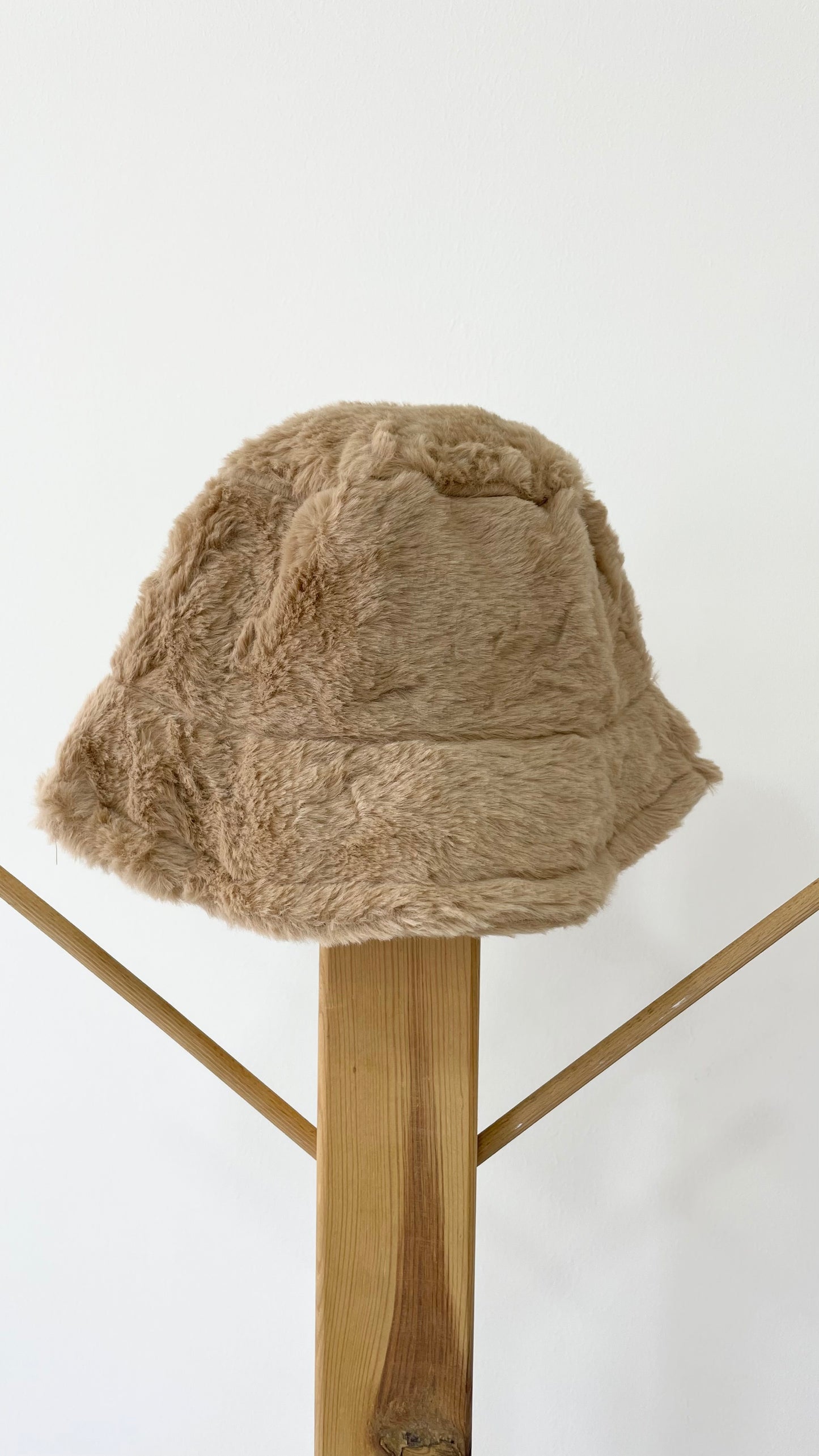 Winter bucket hat