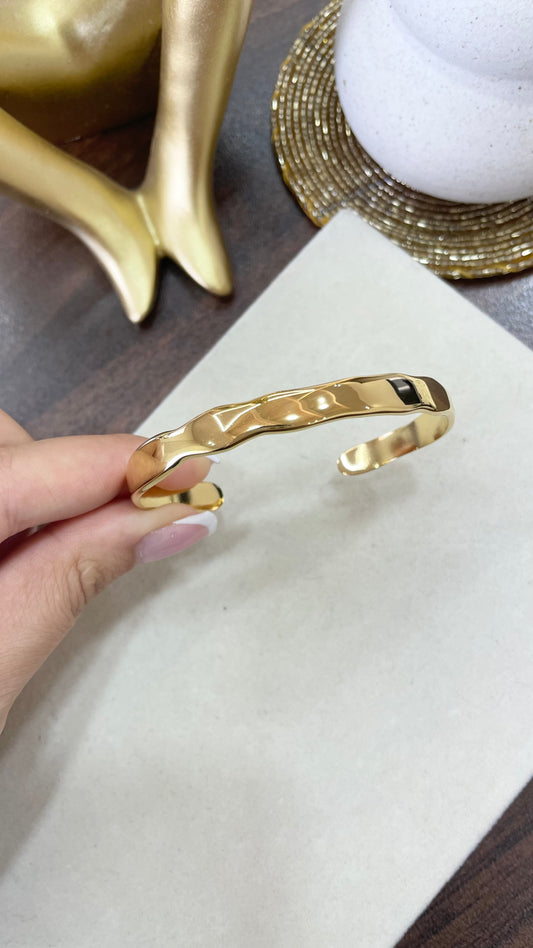 Sway Bangle
